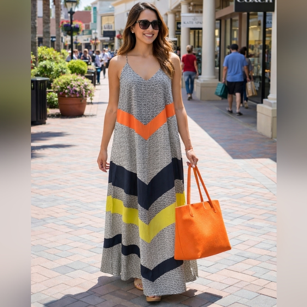 Old Navy Maxi Dress Womens Size Large V Neck Orange Yellow Geometic